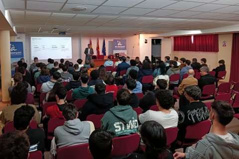 CHARLA DE HP A NUESTROS ALUMNOS DE INFORMÁTICA